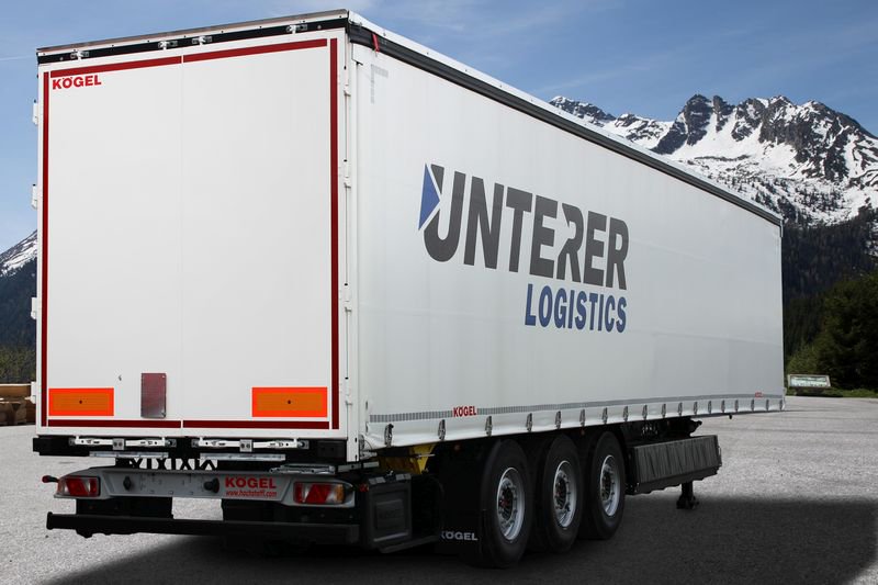 todotransport's tweet photo. .@koegel_trailer entrega 105 #semirremolques #Lightplus a la empresa austriaca Unterer https://t.co/XeN7YxQeqL https://t.co/WIAKtAEjUT