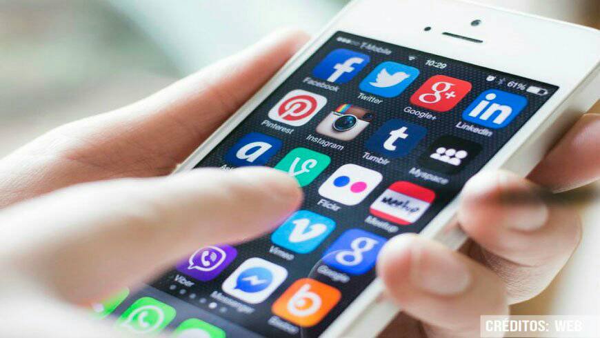 #DNUWeb | ¿Cómo deben actuar los #deportistas en sus redes sociales? dnusports.com.ve/los-deportista…