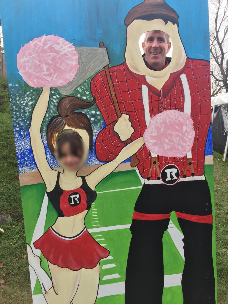 STSJuniorClass's tweet photo. Fun times at Proulx Farm! #ThisIsHowWeSel #PositiveMemories @MarkWiebster @AyeshaFreeman81 https://t.co/L1HMUZnIXN