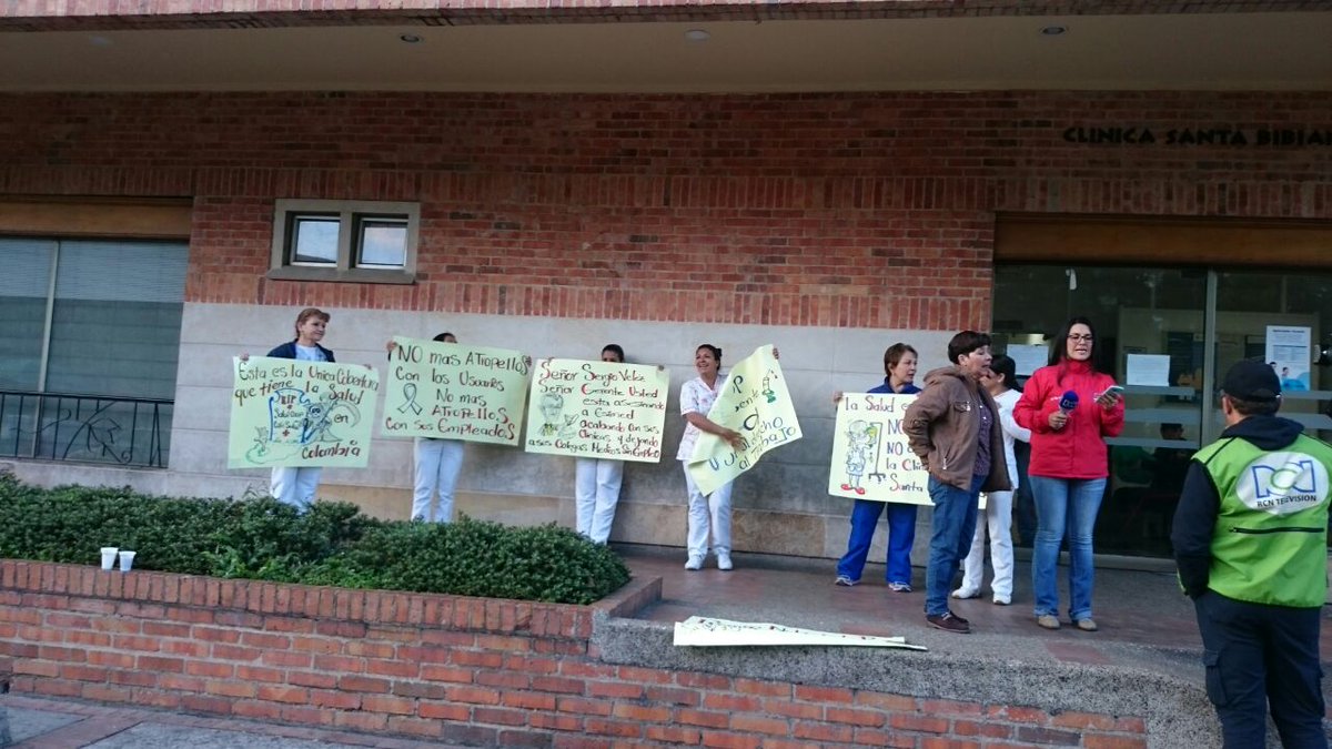 CGTCol's tweet photo. NO al cierre de la clínica Santa Bibiana medios de comunicación presente @NoticiasRCN https://t.co/x1fC6YfRz9