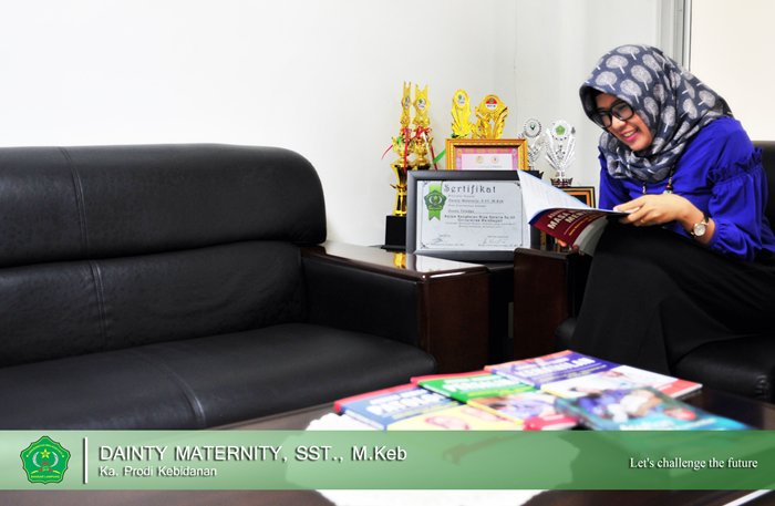 Dainty, Ka.Prodi Yang Aktif Menulis Buku - malahayati.ac.id/?p=37590