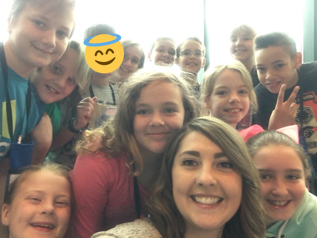 mmelee5's tweet image. #ClassSelfie @TheRooms_NL #OpenMinds #Grade5Rocks