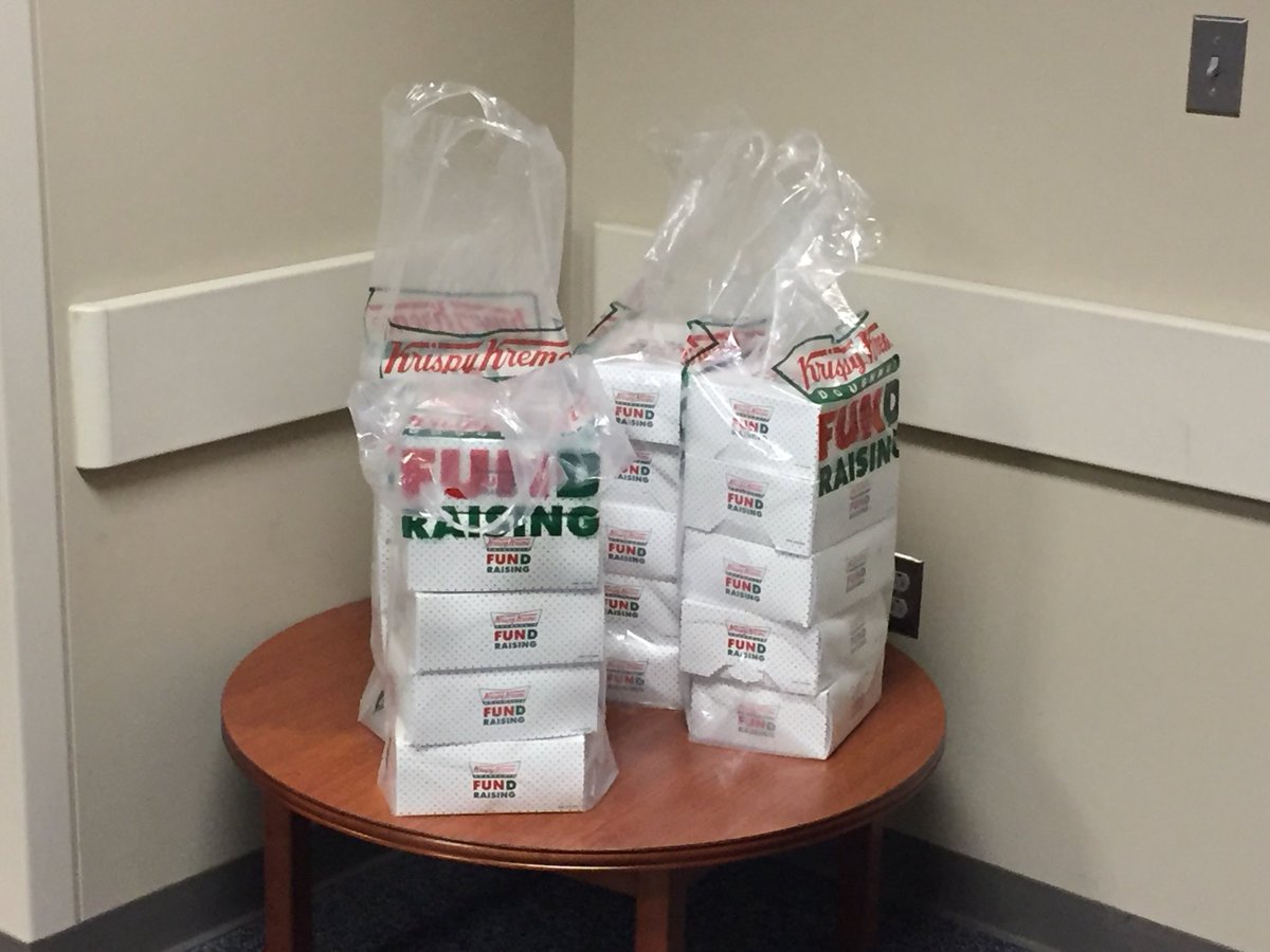 ApexPolice's tweet photo. Thanks @apexfriendship band! You know what we love!!! 👮💙🍩 #copfuel https://t.co/NbDzMYDO5q