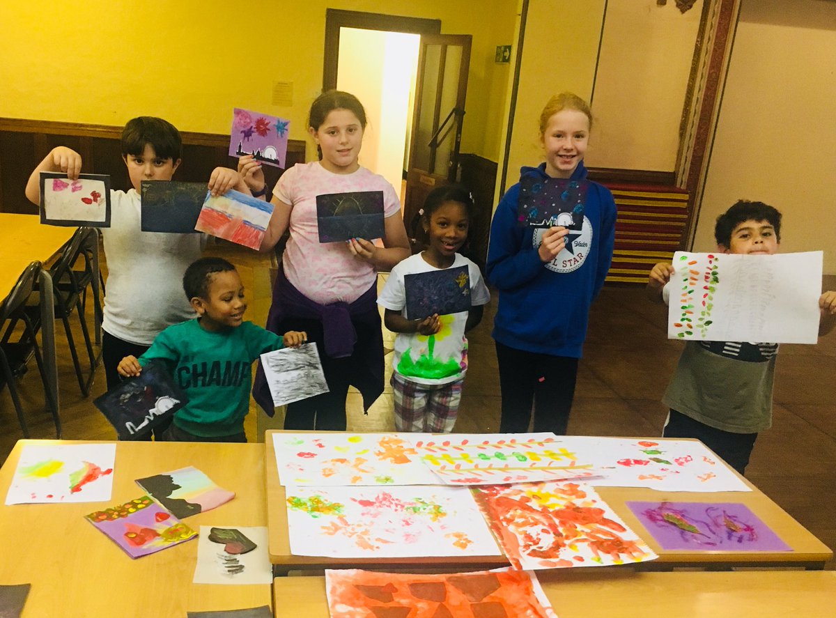 caravan_arts's tweet photo. 1st venture back into the world of work this wk! Enjoyed creating autumn prints & winter skies with this talented lot π#shawsports #halfterm https://t.co/nFr4mc3aLj