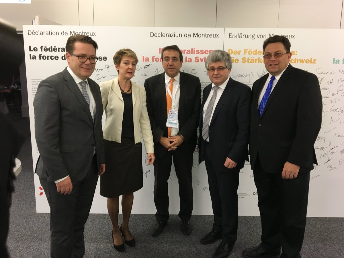 #CFED17 Der SRP Ivo Bischofberger unterzeichnete die «Erklärung von Montreux» für eine Förderung des Föderalismus. lc.cx/NsKi