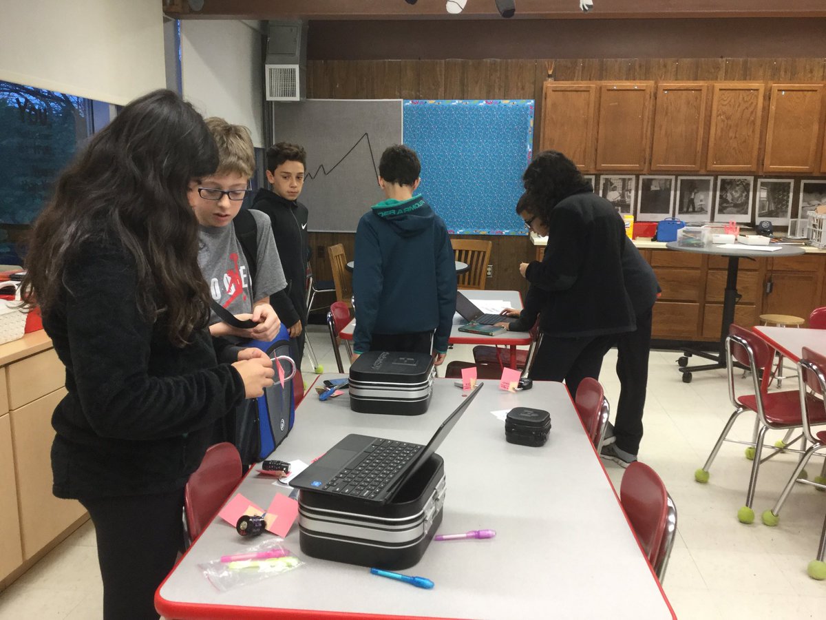 CameronClasses's tweet photo. Prepping for student-created breakout. Much Googling. #camcore2 #engage109 #engagesms https://t.co/bi9tzfKfdL