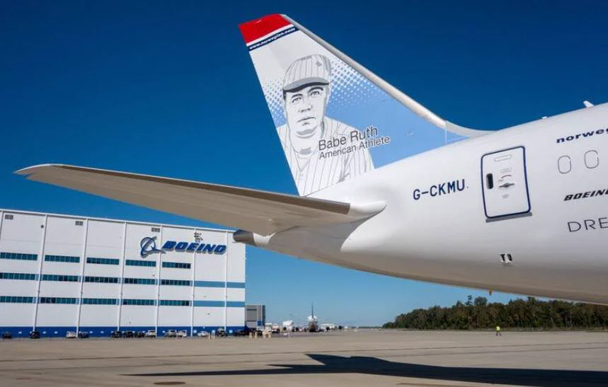 Dreamliner with Babe Ruth on the tailfin By Atle Straume