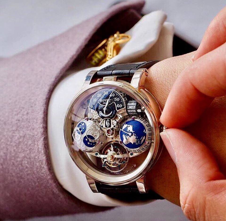 Luxury watch blog on Twitter "An other world under the glass