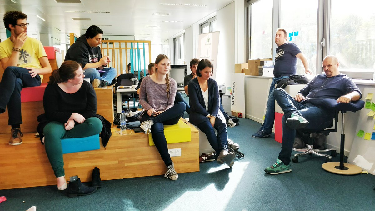 henry_gaet's tweet photo. Pitch sur l'entrepreneuriat avec #Utopix #startup at #labdavanac with @davanac https://t.co/St2Tvd4Y1X