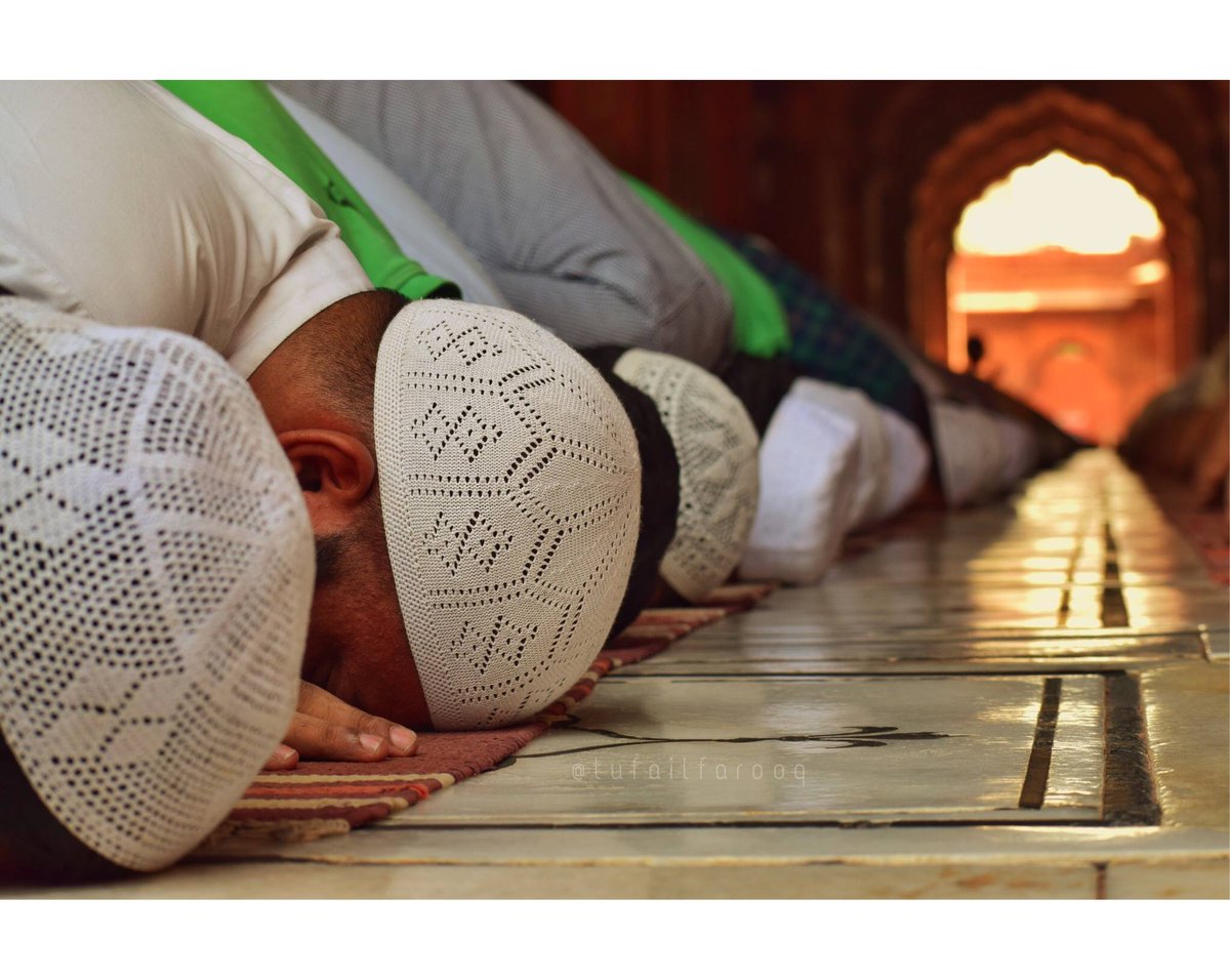 KashPhotoClub's tweet photo. And in Sujood, I found what I lost.
Image credits: Tufail Farooq

#KPC #KashPhotoClub #KashmirPhotographyClub #Kashmir https://t.co/rbVqJbCCT4