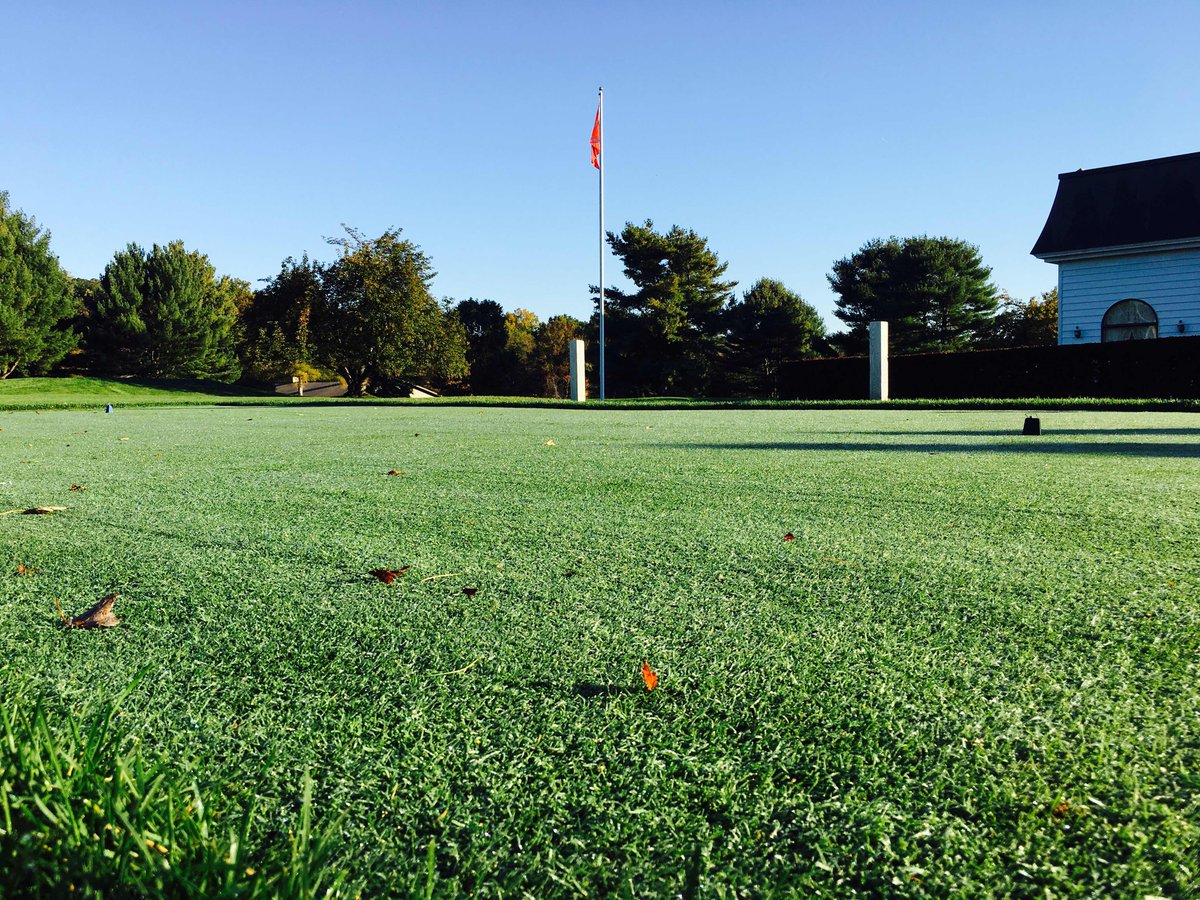 WatchValleyGC's tweet photo. Not even a 38 degree frost delay (the first one of the season) can stop the Watchung Valley GC from looking pristine. https://t.co/UcQRh10pkn