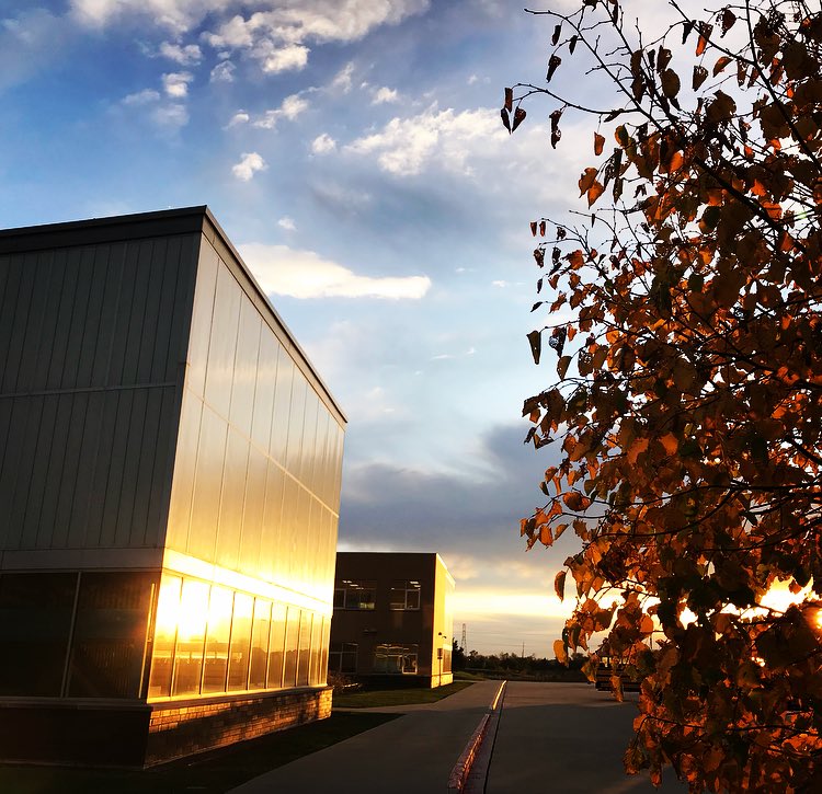 MVHS_Photo_Club's tweet photo. Good Morning Photo Club! Please email Ms. Conway and Mr. Pigott your FALL 🍁🍂🎃 Photos. We’d like to show off your work. https://t.co/fMcDlVwMSG