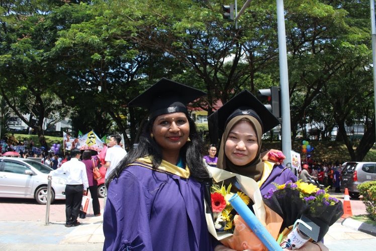 umma_ism's tweet image. Tahniah buat semua graduan Institut Sains Matematik serta kepada semua graduan Universiti Malaya !!! 🎓
#ISM
#UMisOne
#SoaringUpward