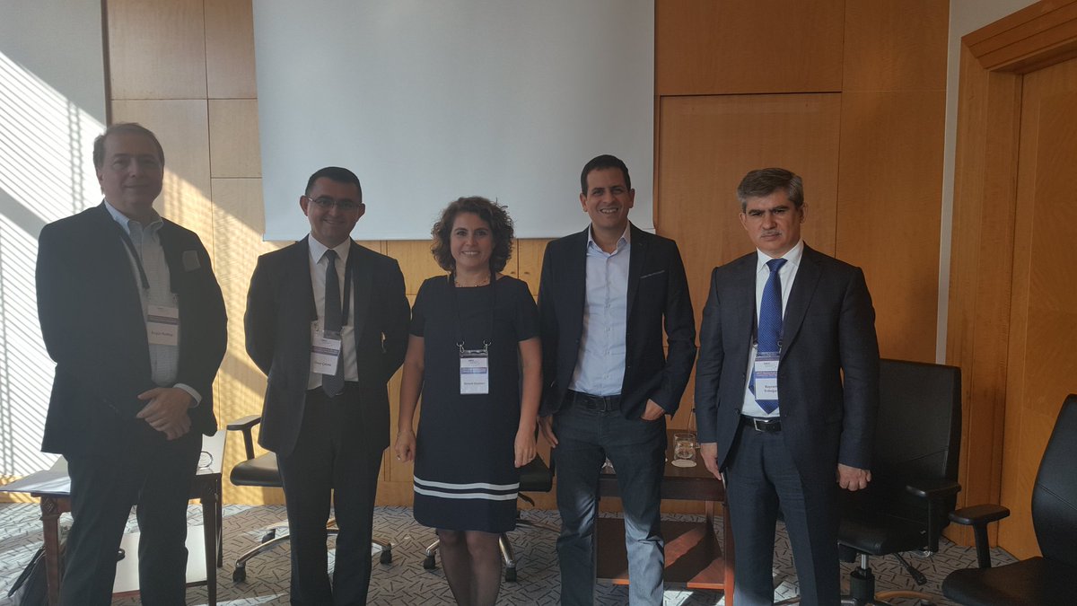 DegisimMimari's tweet photo. #mentor2017 de @YuvakoCom Kurucularindan Melih Herman ile mentorluk sureci deneyimimizi paylaştık #startup #tugim #garantipartners #buba https://t.co/bIuQwaIL3S