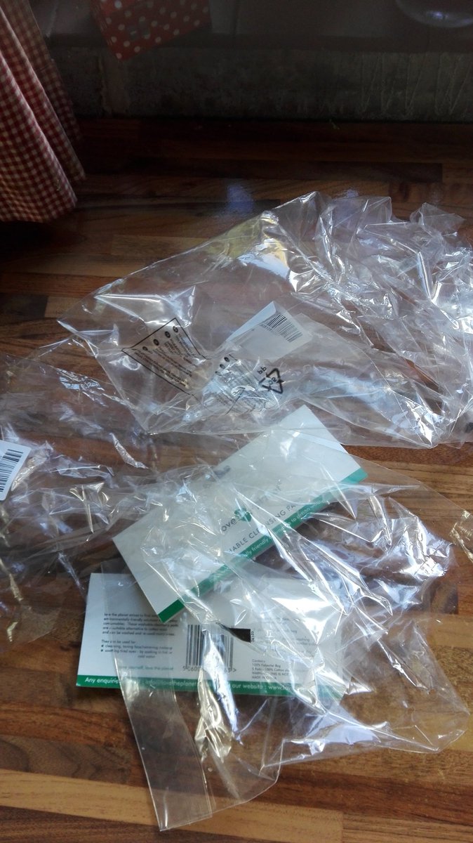 ElysiaThompson's tweet photo. Plastic waste failure 2.0 #zerowaste  #FFS https://t.co/hzqp4Hoayt