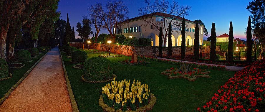 Bahai_Teachings's tweet photo. "Understanding Baha'u'llah's Covenant" by Maya Bohnhoff #Bahai https://t.co/Z205noyEKN https://t.co/Jg2KEui6B4