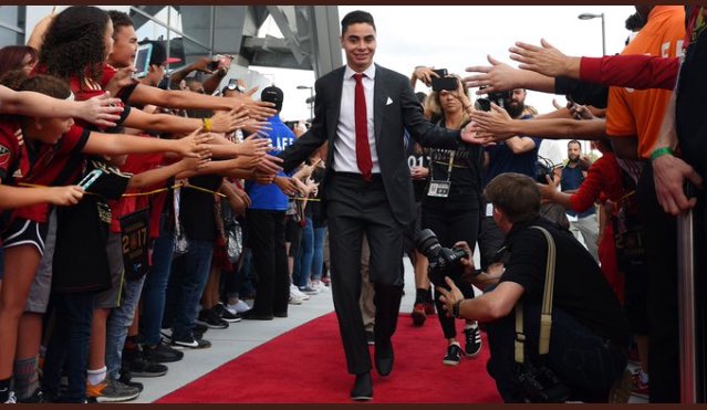 pyyque's tweet image. Cuando le das a la profe...