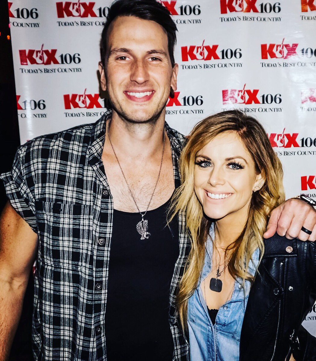 lindsayell's tweet photo. #Memphis....Beale St last night was 🔥. Thanks @kix_106. @russelled #fallonbeale
📸: @TYLERMILLER14 https://t.co/otA1ZuF0KA