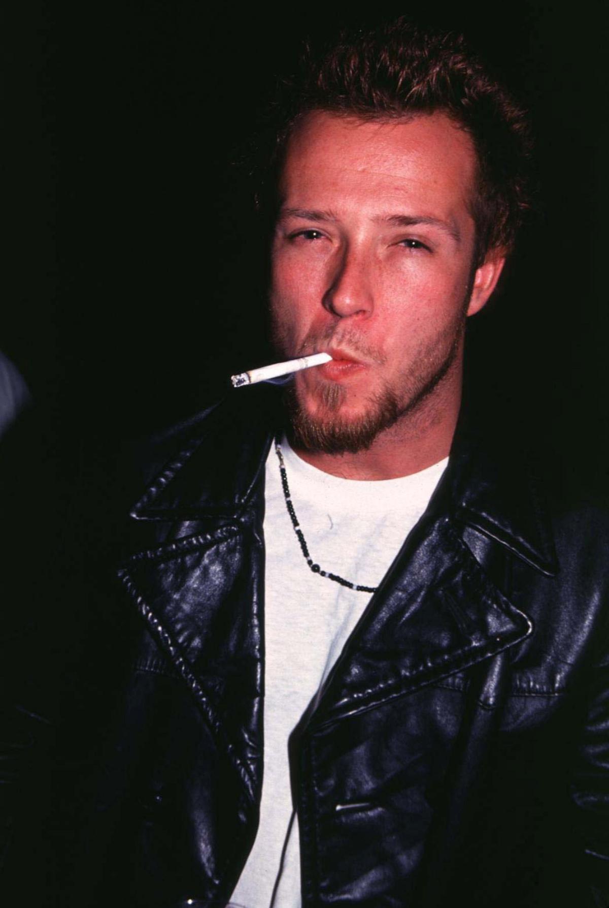 Happy birthday to lead singer, Scott Weiland! He would have been 50 today. 