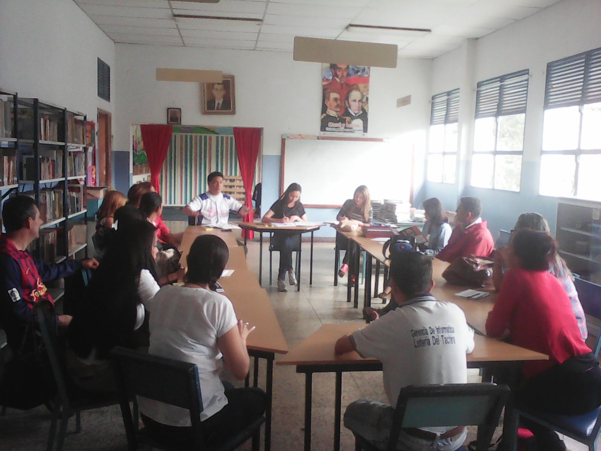 belkystr's tweet photo. Reunión Consejo Educativo,MBF comité Acuerdos de Convivencia UE Carlos Rangel Lamus ,@pdetachira,@PdeOrientacion,@OrientaMPPE,@divceup https://t.co/vW59II6mwr
