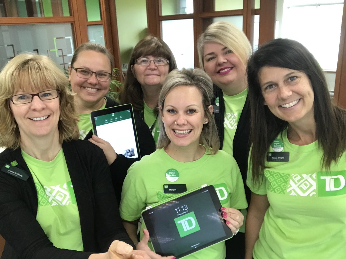 #IamDigitalReady Branch 342 is educating our clients on digital banking <a href="/TD_MSnow/">Michelle</a> @edwinsebel @AIacobelli_TD