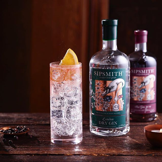 Let's celebrate the weekend with this autumnal version of the classic, using both our London Dry Gin and Sloe Gin!