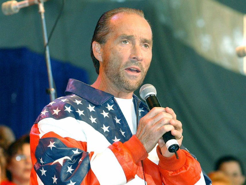 Trump just wished the wrong Lee Greenwood a happy birthday on message  
