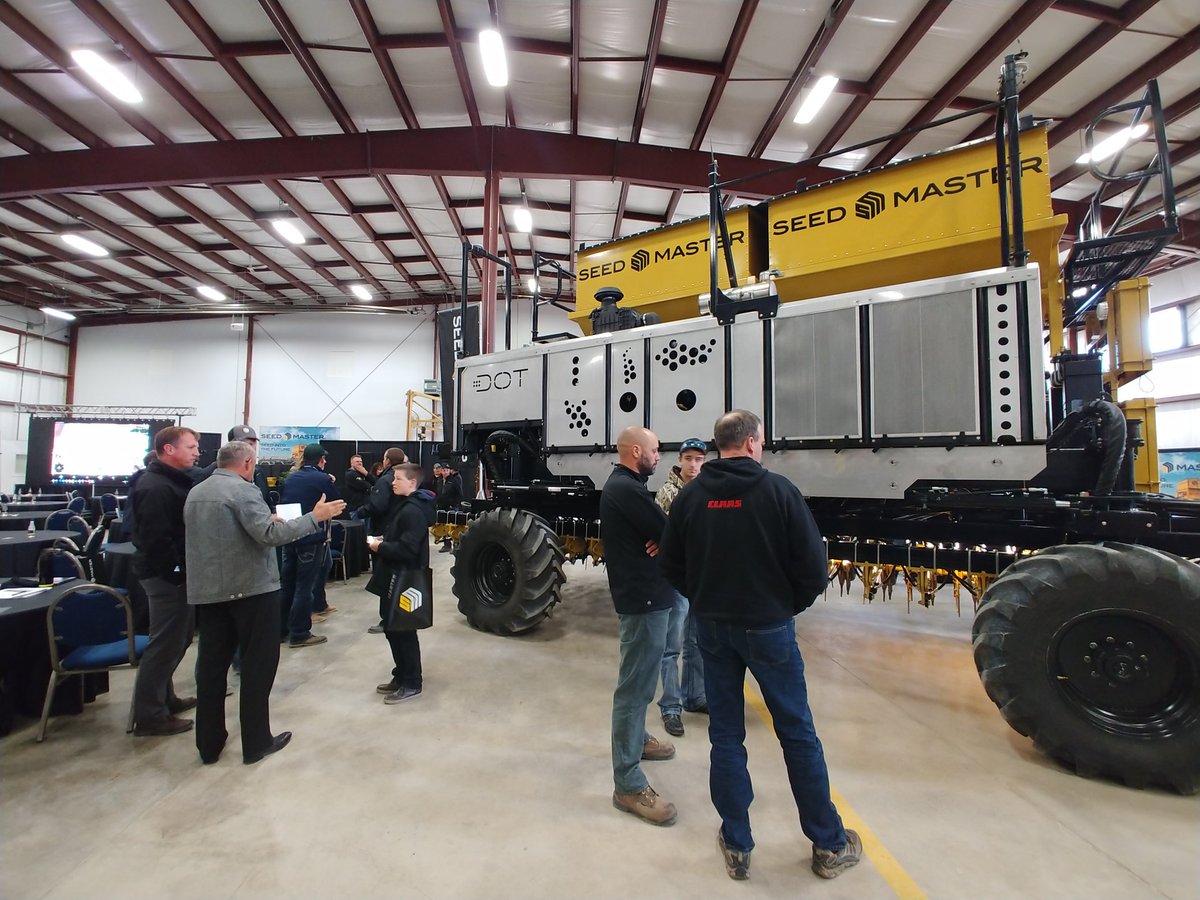 PCEfarmSALES's tweet photo. Presentation of DOT by Norbert Beaujot.Exciting to see farming being completely reamagined with farmers interests in mind. #SeeDotRun #MSC17 https://t.co/7xaaq2UFl3