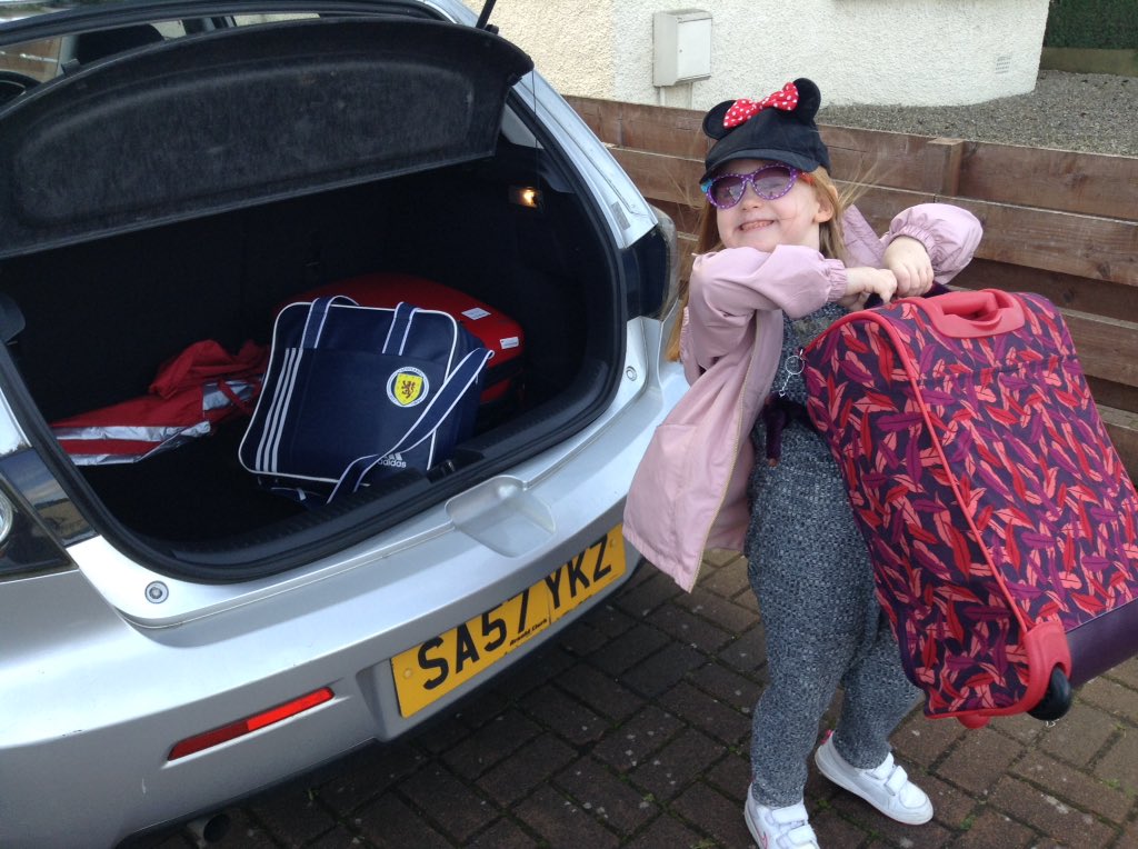 ragyreal's tweet photo. Forres here we come. Looking forward to @Scouting4Girls tomorrow #jessicaearl #jamesbond #roadtrip https://t.co/2ThOSac06Z