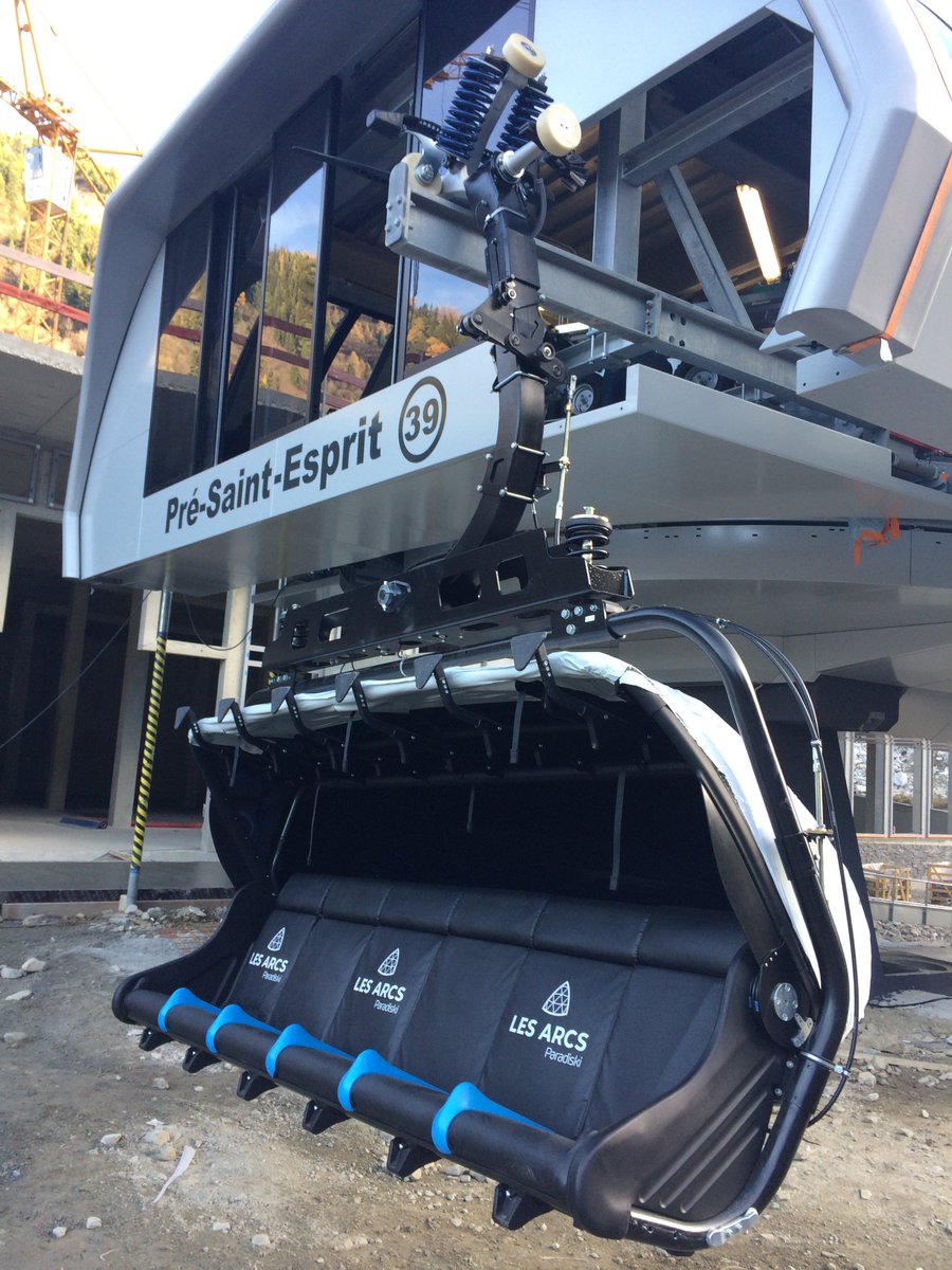 🚨 Flash news 🚨 
The first seats of the Pré Saint Esprit chairlift have arrived ! @LesArcs <a href="/ParadiskiResort/">Paradiski</a>