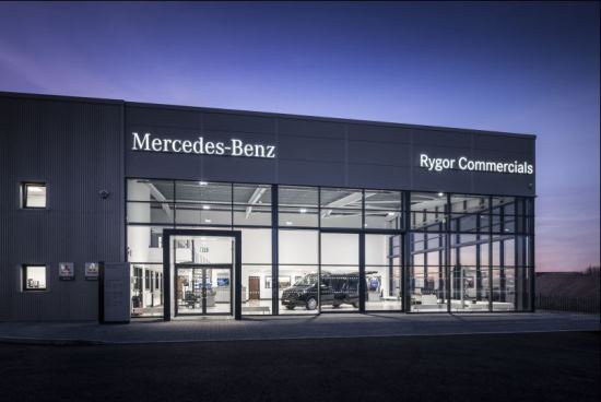PunchlineGlos's tweet photo. Gloucester dealer hosts #van industry best practice briefing.
#VanIndustry #MercedesBenz #Dealership
Read more: https://t.co/9LaZufJipn https://t.co/2CQsWmwk8I