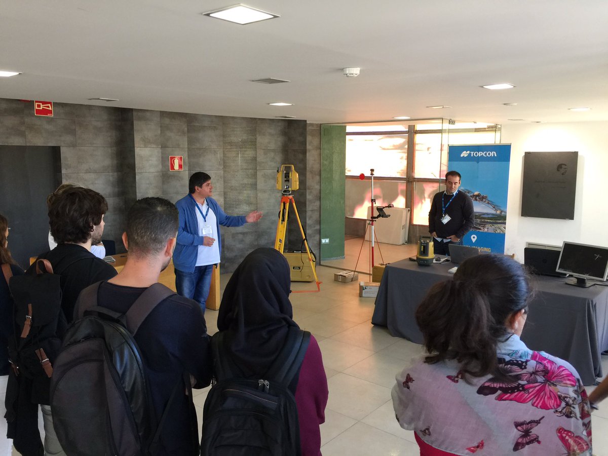 a_experim's tweet photo. TopCon offerening their products! #CONEXP2017 #lligams @iphes @TarragonaPort https://t.co/ZjxYm5JEe6