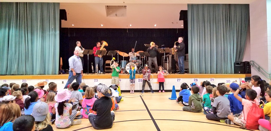 KyleHamstra's tweet photo. "Our sound is caused by moving, vibrating air." Really liked how @HotHorns95's assembly was fun AND educational. #sci2P11 #sci2P12 #SwimFwd https://t.co/nihn6WEWeK