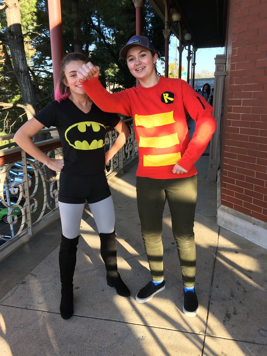 xalmostxx's tweet photo. Well we are not scary for Freaky Friday but we just are not scary people #LnSpirit17 🦇🐦 https://t.co/GNQcPVxvKT