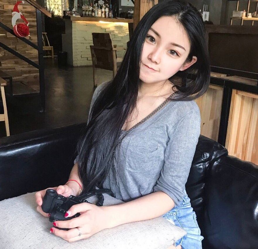 AsianGirlsInUS's tweet photo. #beauty #dating #single #boyfriendwanted #onlinedating #asiangirl #love #RT #giveaway #MEGA #YouAre #TakeAKnee 
https://t.co/m4s2JcVztk https://t.co/11CwYDdUyw
