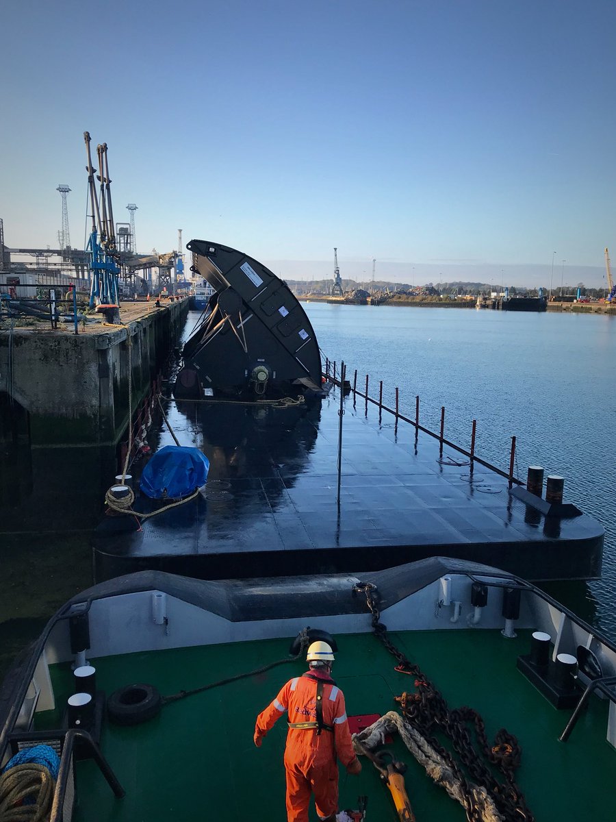Felixstowe Docker Tug EN AVANT 9 towing barge with lock gate bound for