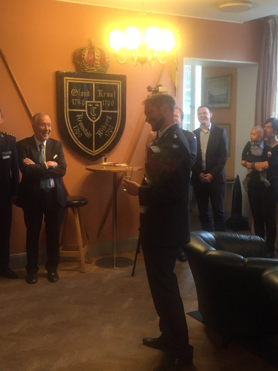norsell's tweet photo. Sveriges första specialistofficer som disputerat! https://t.co/0op10zGe4w