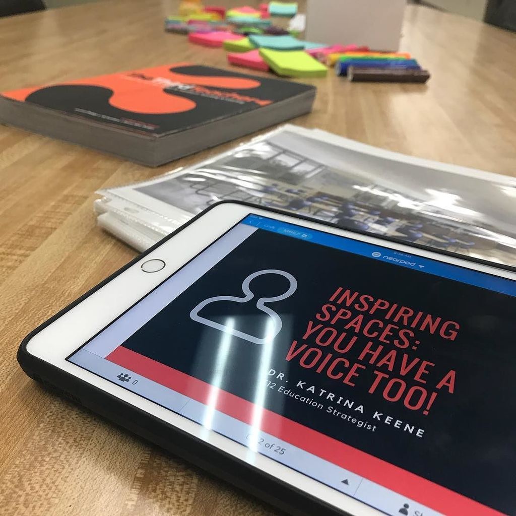 DocKatniss's tweet photo. Of course using @Nearpod for my @wilsonk12tn #designthinking workshop today! @cdwcorp #pionearchat #edtechleads #b… https://t.co/SzOAlxZ4ef https://t.co/HONCCZTkE4