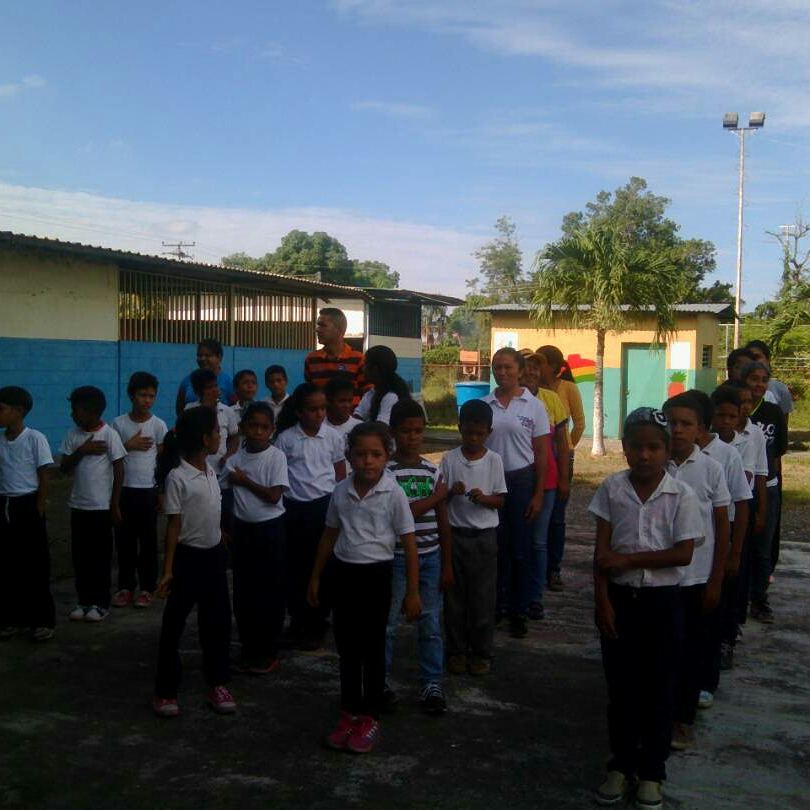 ZepDeporte's tweet photo. #Portuguesa Inauguración #JuegosEstudiantiles Fase Intercursos @JauaMiranda @de_efd @NicolasMaduro @wilivaldoGoyo @8VA_ESTRELLA_ZE https://t.co/yLrNVuV3yg