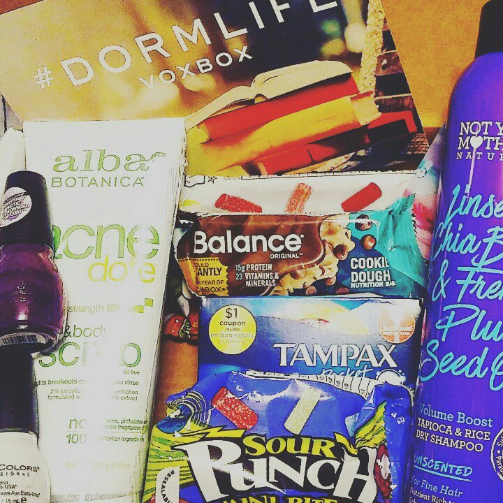 cccbug_2014's tweet photo. #DormLifeVoxBox #Complimentary @Influenster https://t.co/IPNNLA9mwY