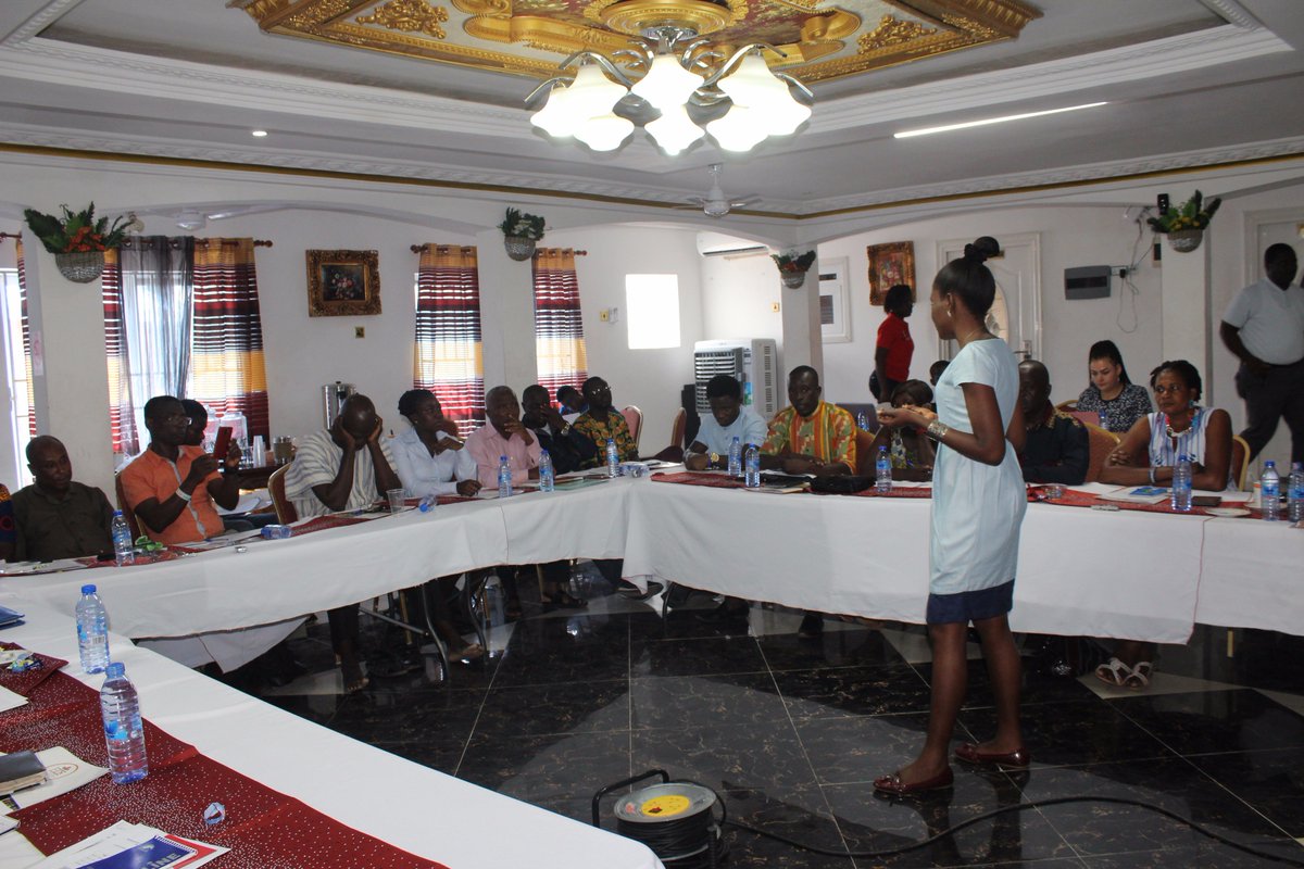 HRACGHANA's tweet photo. Ms Wendy Abbey,Technical Advisor #HRAC making a presentation on CSOs utilizing the #UPR process fo #SRHR Advocacy in #Kumasi
#RFSU
#GCNH https://t.co/usA0ValSvq