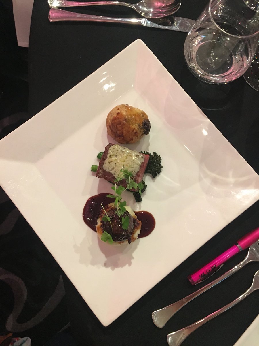 theanitarobinso's tweet photo. Main courses... winter glamour glitz @8Northumberland  @AlchemyLiveLDN #8NAXAMS https://t.co/8O7PtaDAz6