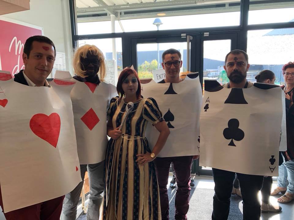 midietdemi44's tweet photo. Quand les clients décident de participer à #Halloween2017 @midietdemi44 #tainlhermitage ! Cela devient une #fidélisation #envoûtante ! https://t.co/R78BVK88oX