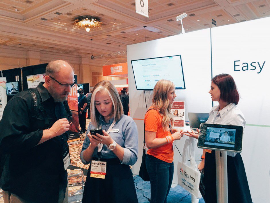 iSpringPro's tweet photo. iSpringers in action💥 Meet the best team ever! #DevLearn2017 https://t.co/qMtDXDEerT