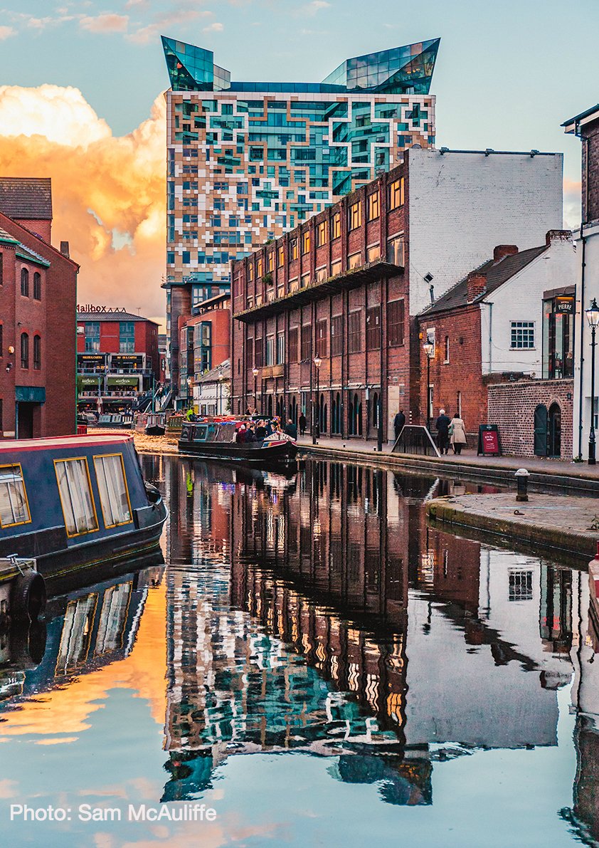 bbcmtd's tweet photo. An exhibition of Birmingham photographs opens next month. The Best of Birmingham competition had 1,000 entries https://t.co/ZUo5Ahfh4w https://t.co/VQKwERxkx0