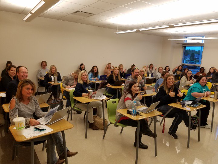 MarionUnit2's tweet photo. Unit 2 teachers loving Technology Boot Camp. #awesomestaff https://t.co/Mvk4eoQaCc