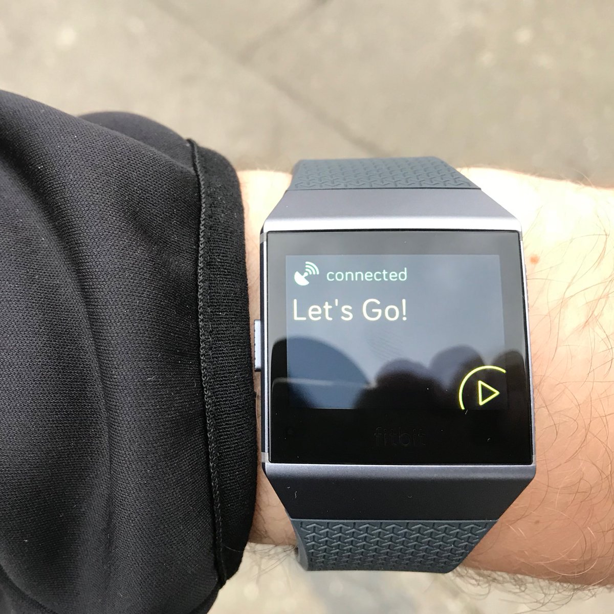 lucaiuli's tweet photo. Ok @fitbit I’ll give you another try and I support you by buying #FitbitIonic Let’s Go! #nice #FeelGoodFriday https://t.co/dqSUQDtkTO