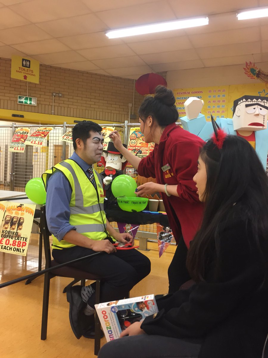 wingyippee's tweet image. Happy Halloween