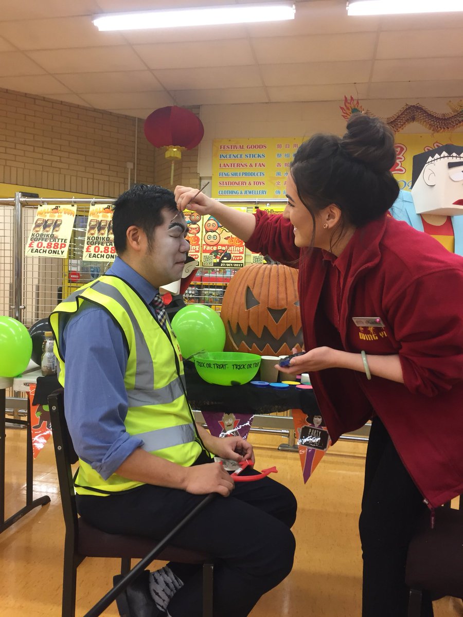 wingyippee's tweet image. Happy Halloween