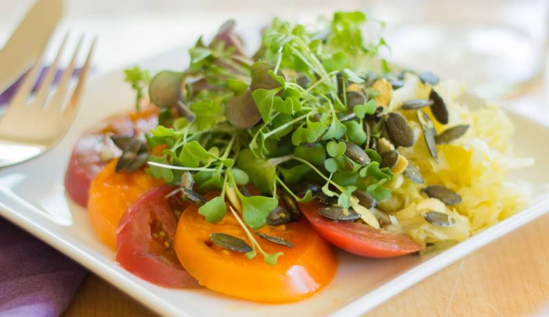 VeggieBros_'s tweet photo. GROW YOUR OWN! #veggie_bros #microgreen #superfood #urbanfarm #urbanfarming #farmersmarket #food #chefs #veggiebros https://t.co/GkSow3lY6H https://t.co/jCagBs8z52